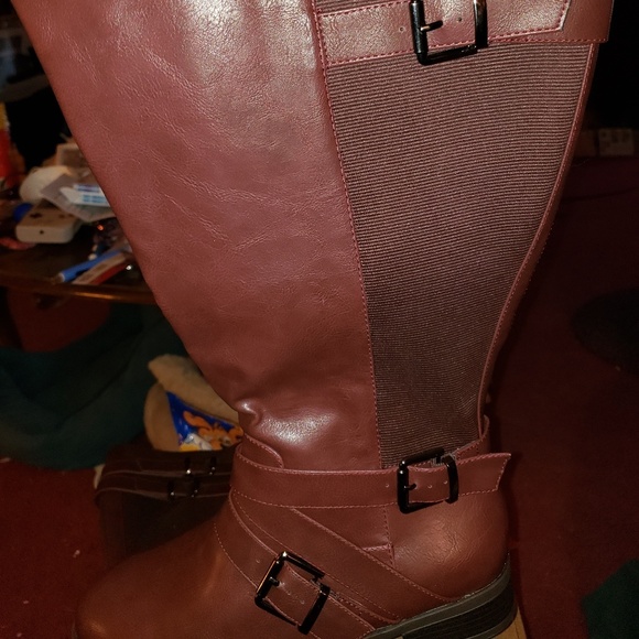 ~~~~~~~~~~~SOLD~~~~~~~~~Torrid new Boots - Picture 4 of 4